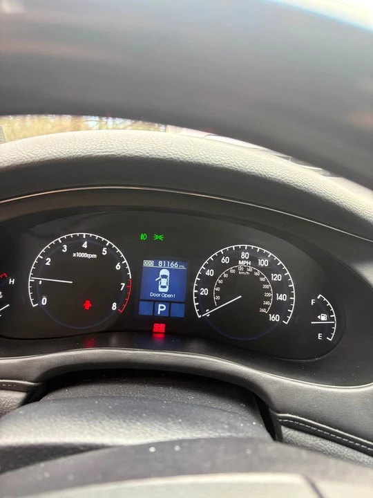 2009 Hyundai Genesis - Image 11 of 11