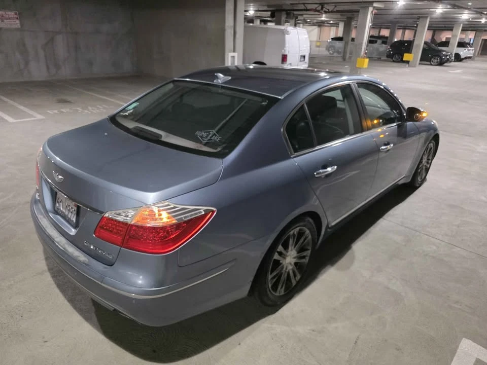 2009 Hyundai Genesis - Image 11 of 13
