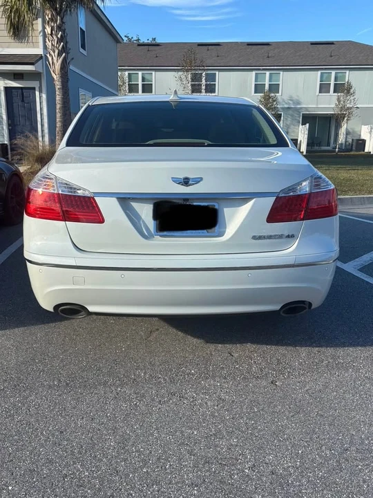 2009 Hyundai Genesis - Image 4 of 4