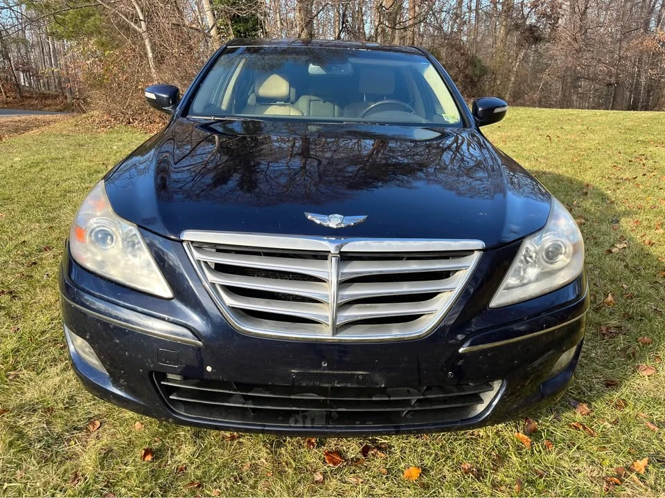 2009 Hyundai Genesis - Image 8 of 19