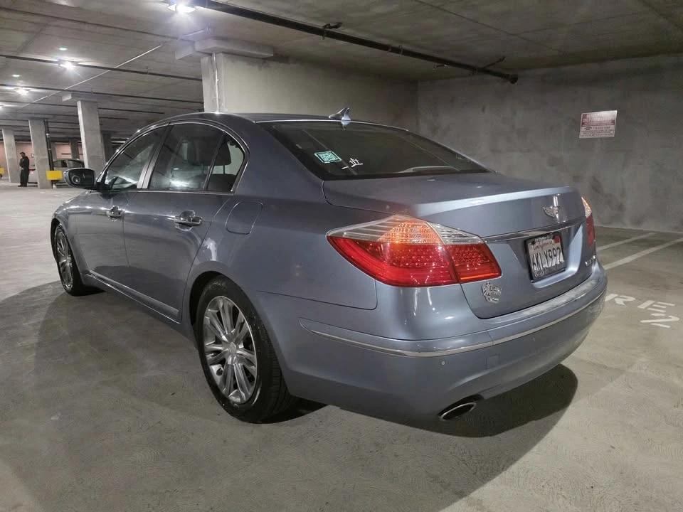 2009 Hyundai Genesis - Image 9 of 13