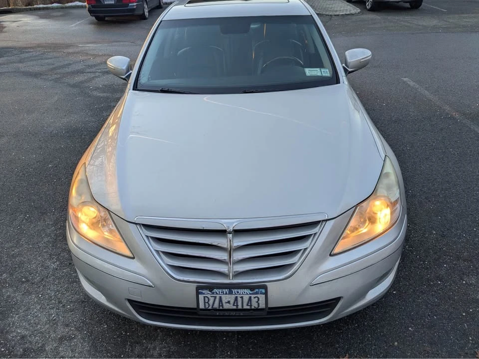 2009 Hyundai Genesis - Image 3 of 10