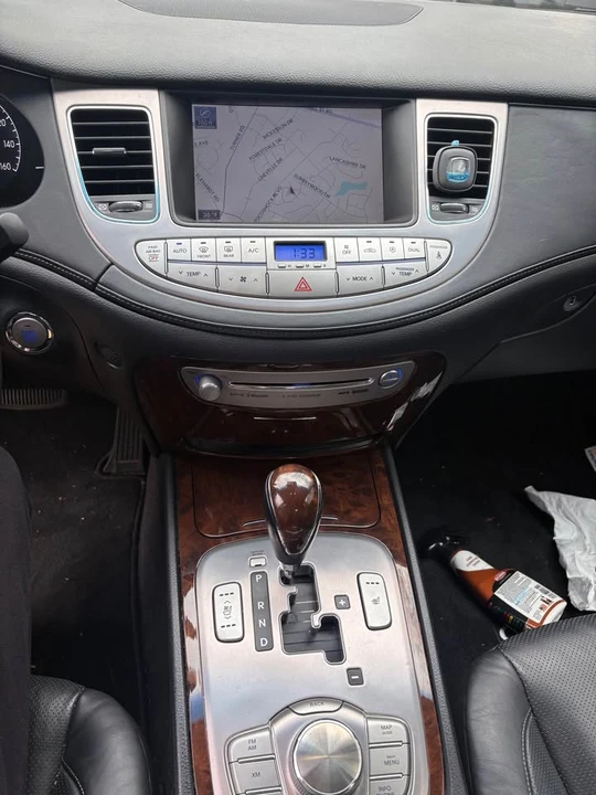 2009 Hyundai Genesis - Image 10 of 11