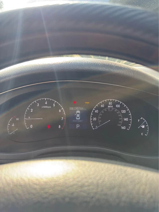 2009 Hyundai Genesis - Image 3 of 13