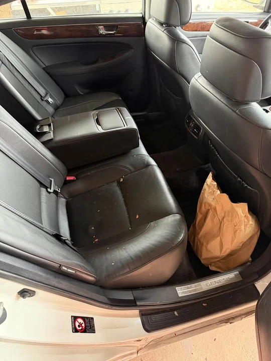 2009 Hyundai Genesis - Image 3 of 4