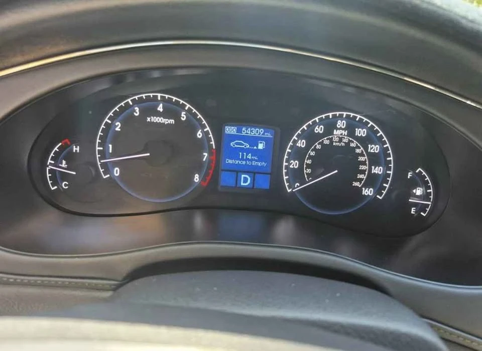 2009 Hyundai Genesis - Image 6 of 15
