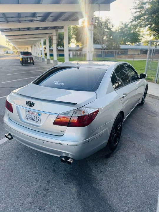2009 Hyundai Genesis - Image 8 of 8