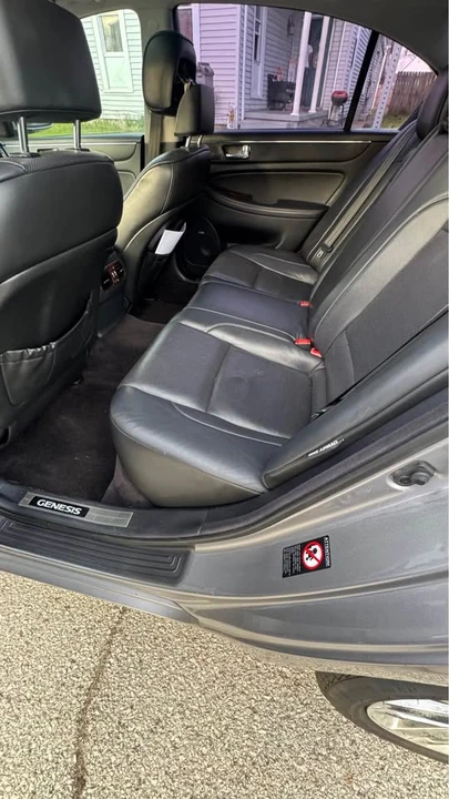 2009 Hyundai Genesis - Image 5 of 6