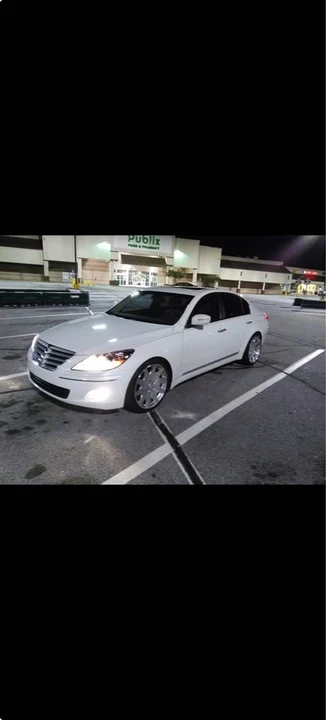 2009 Hyundai Genesis - Image 8 of 8