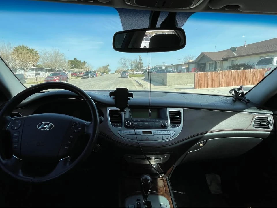 2009 Hyundai Genesis - Image 6 of 6
