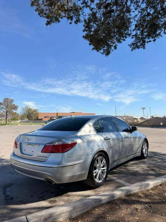 2009 Hyundai Genesis - Image 6 of 12