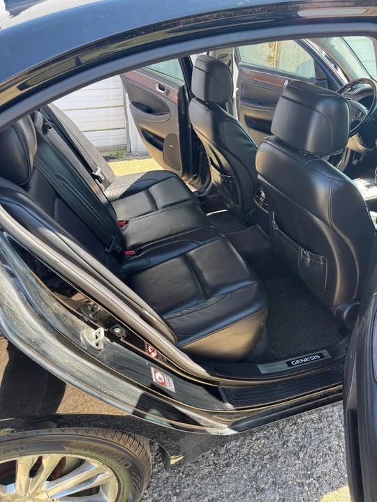 2009 Hyundai Genesis - Image 3 of 11