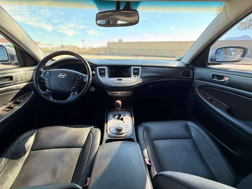 2009 Hyundai Genesis - Image 8 of 12