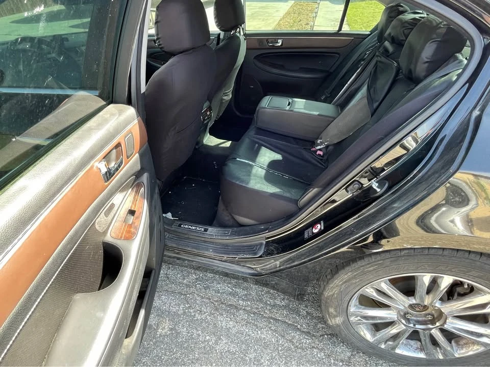 2009 Hyundai Genesis - Image 5 of 6