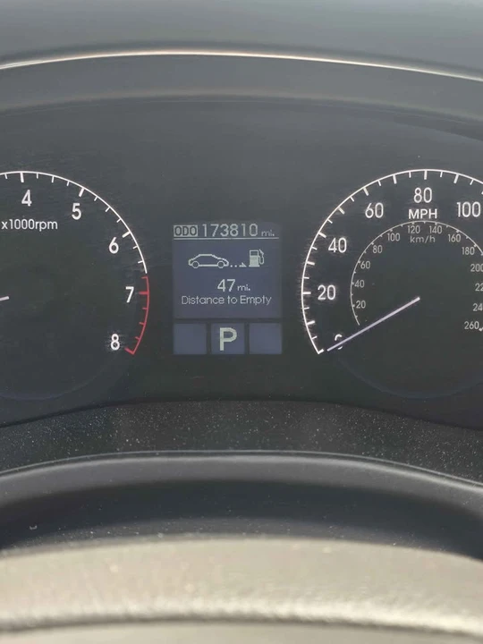 2009 Hyundai Genesis - Image 6 of 6