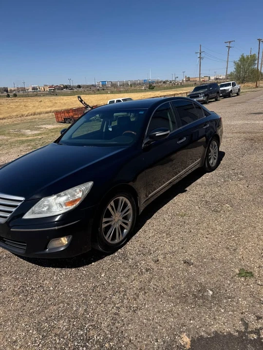 2009 Hyundai Genesis - Image 7 of 11