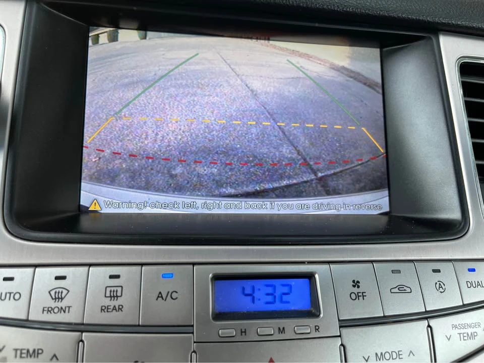 2009 Hyundai Genesis - Image 14 of 19
