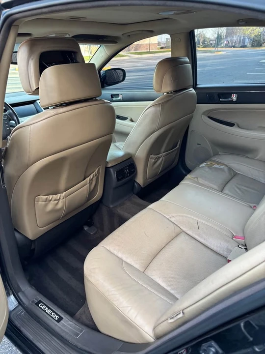 2009 Hyundai Genesis - Image 8 of 8