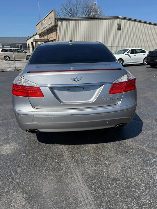 2009 Hyundai Genesis - Image 9 of 19