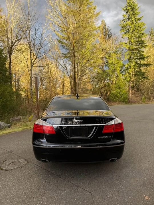 2009 Hyundai Genesis - Image 3 of 17