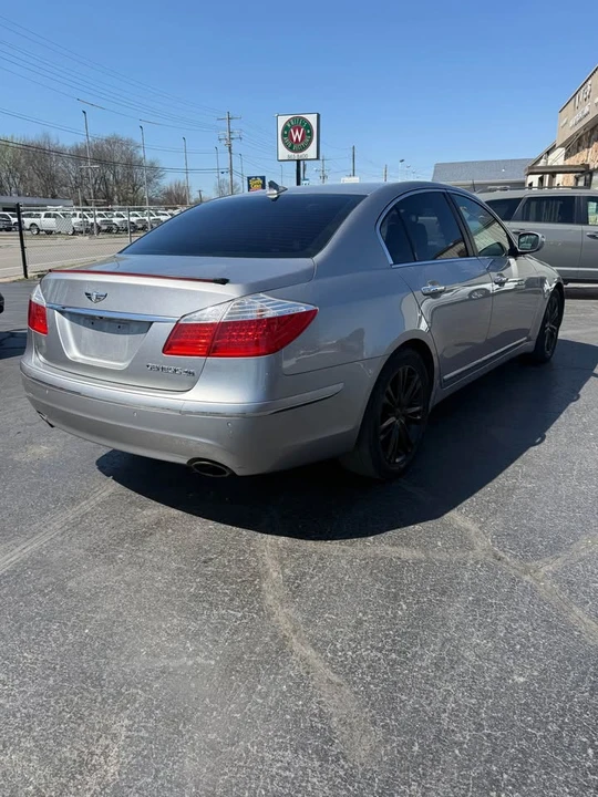 2009 Hyundai Genesis - Image 10 of 19