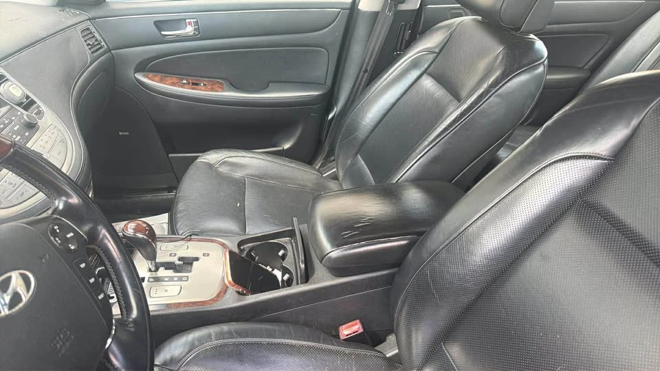2009 Hyundai Genesis - Image 6 of 9