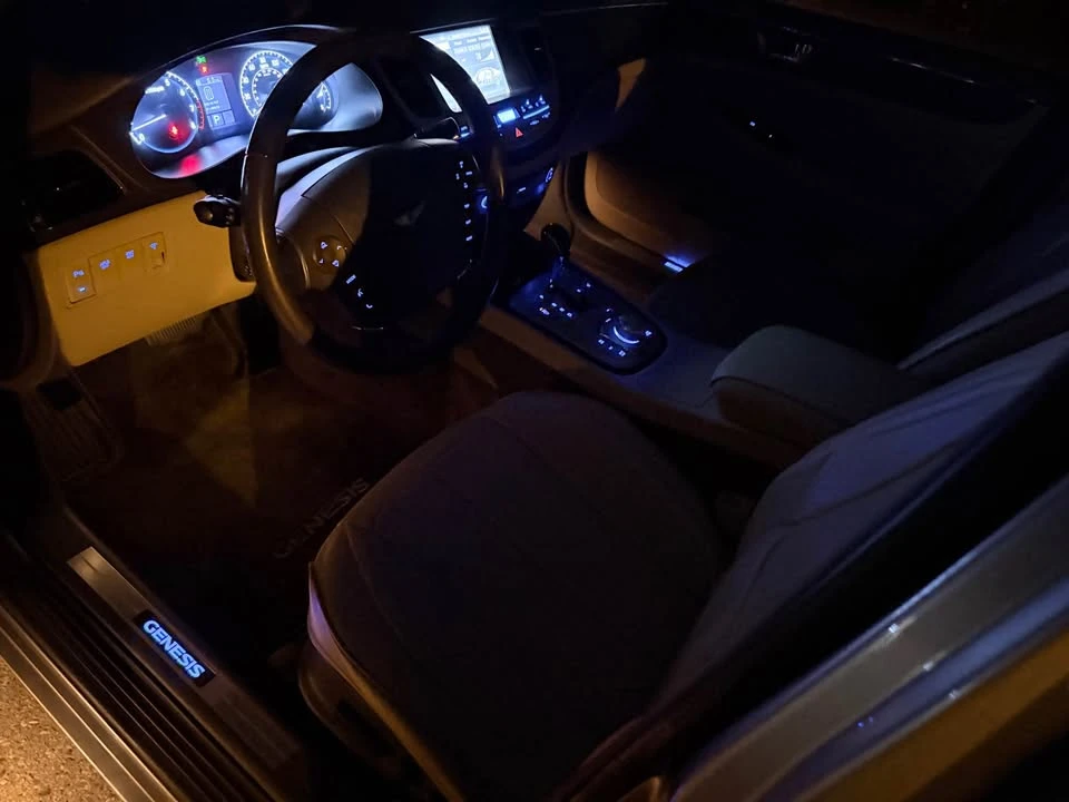 2009 Hyundai Genesis - Image 18 of 18