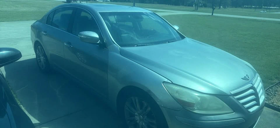 2009 Hyundai Genesis - Image 4 of 9