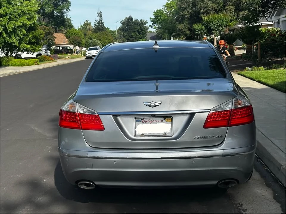 2009 Hyundai Genesis - Image 6 of 11
