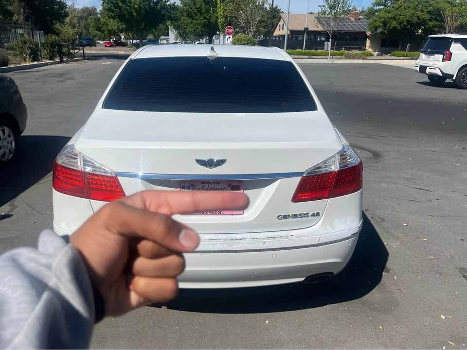 2009 Hyundai Genesis - Image 6 of 9