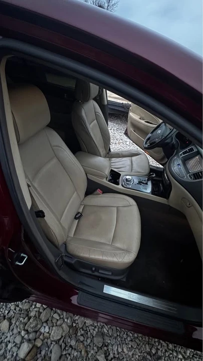 2009 Hyundai Genesis - Image 6 of 13
