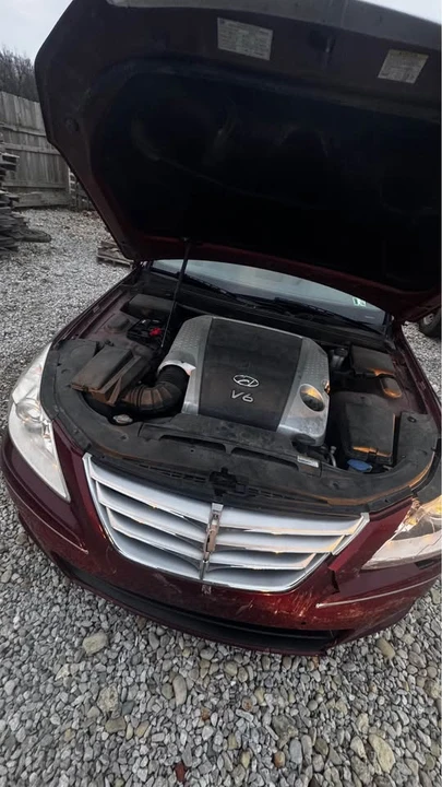 2009 Hyundai Genesis - Image 11 of 13