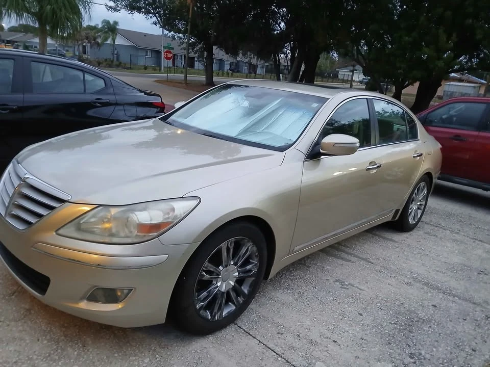 2009 Hyundai Genesis - Image 2 of 3