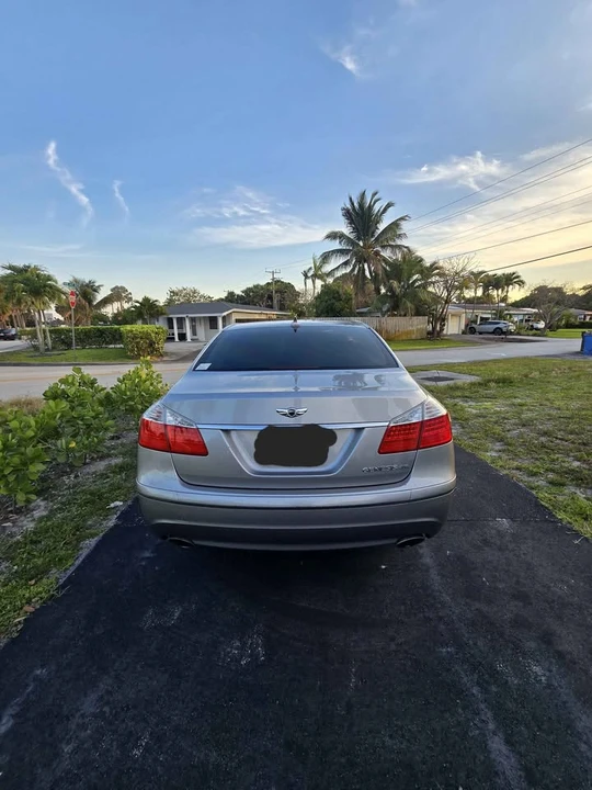 2009 Hyundai Genesis - Image 6 of 12