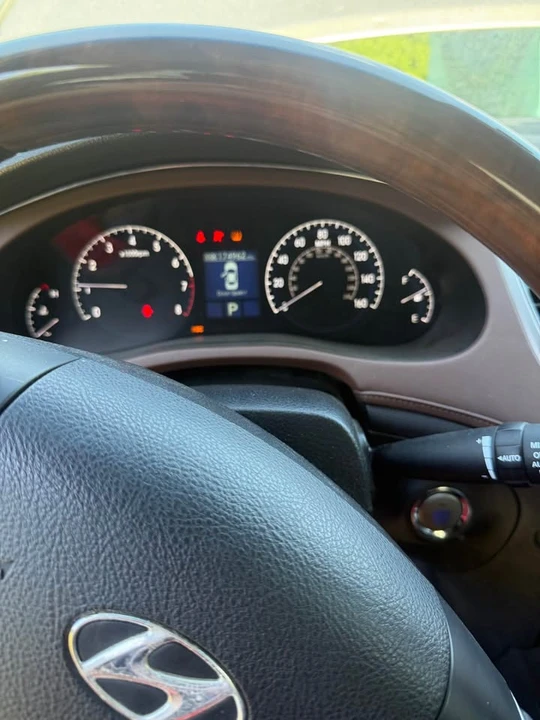 2009 Hyundai Genesis - Image 12 of 12