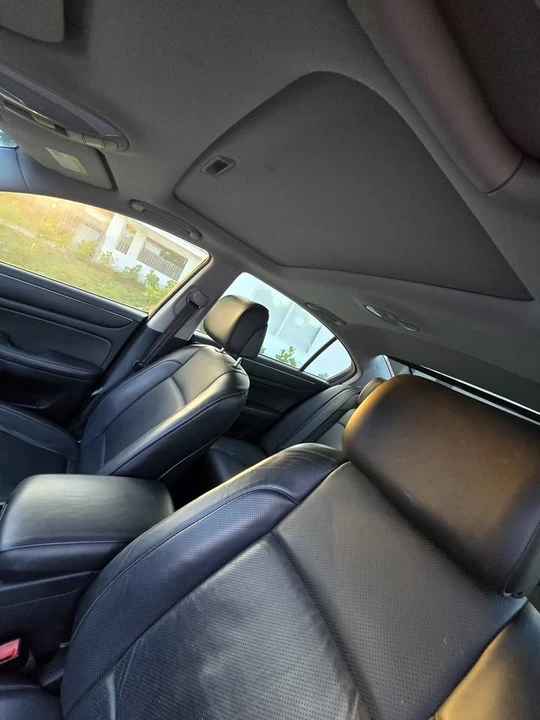 2009 Hyundai Genesis - Image 10 of 12