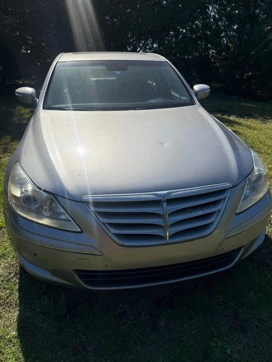 2009 Hyundai Genesis - Image 3 of 12