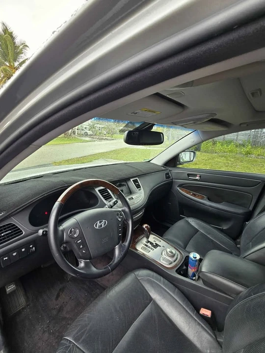 2009 Hyundai Genesis - Image 8 of 11