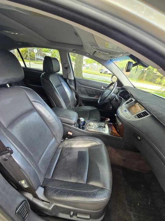 2009 Hyundai Genesis - Image 7 of 9