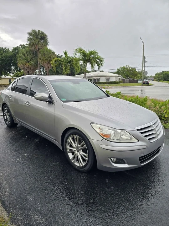 2009 Hyundai Genesis - Image 3 of 11