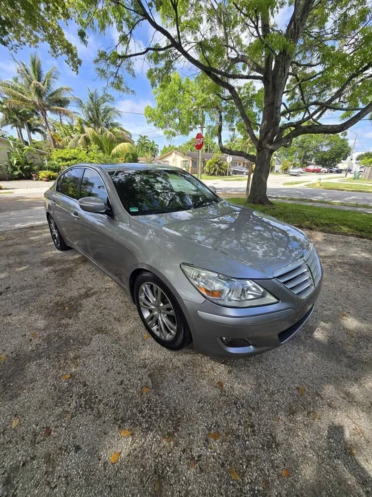 2009 Hyundai Genesis - Image 2 of 8