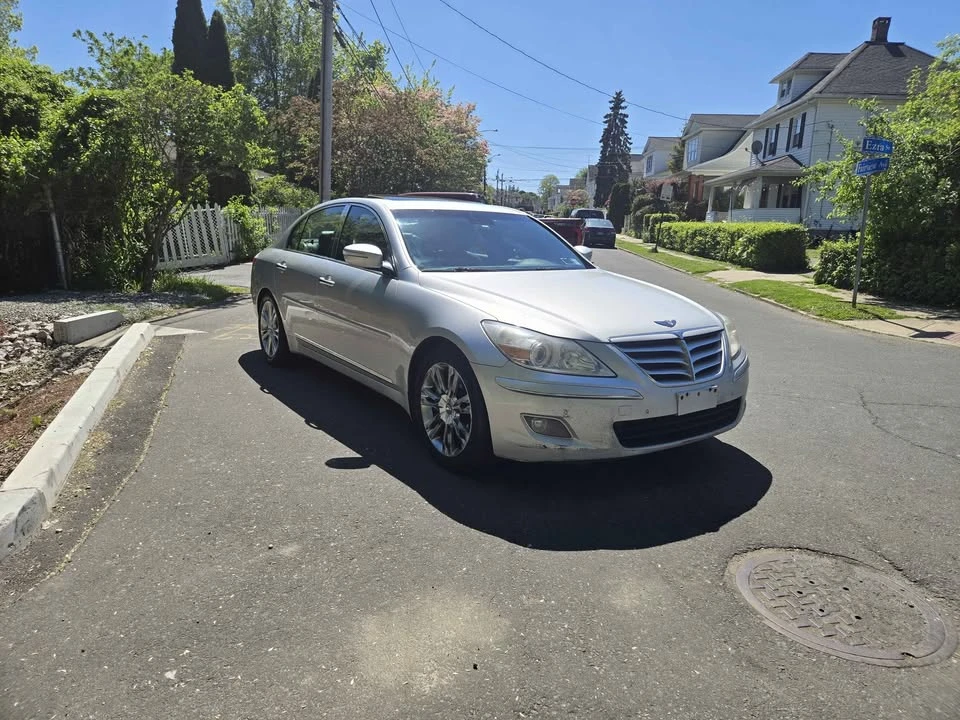 2009 Hyundai Genesis - Image 7 of 18