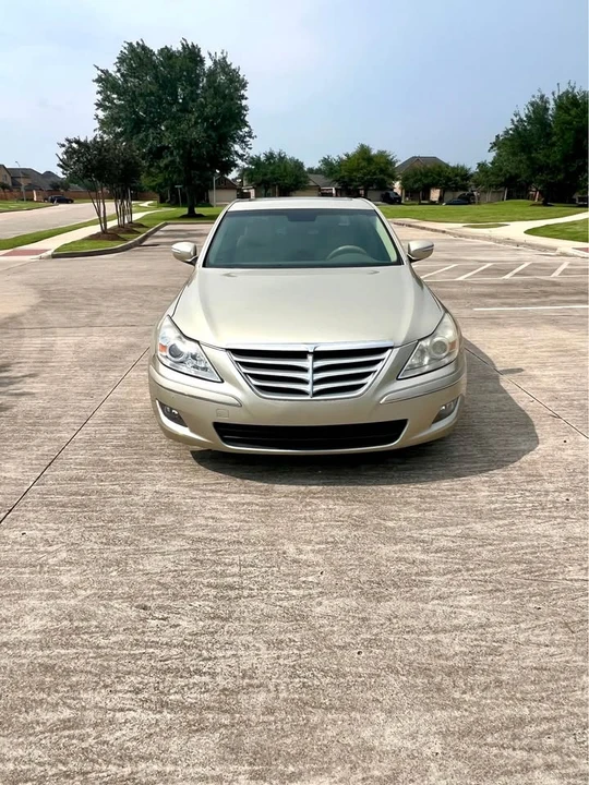 2009 Hyundai Genesis - Image 9 of 19