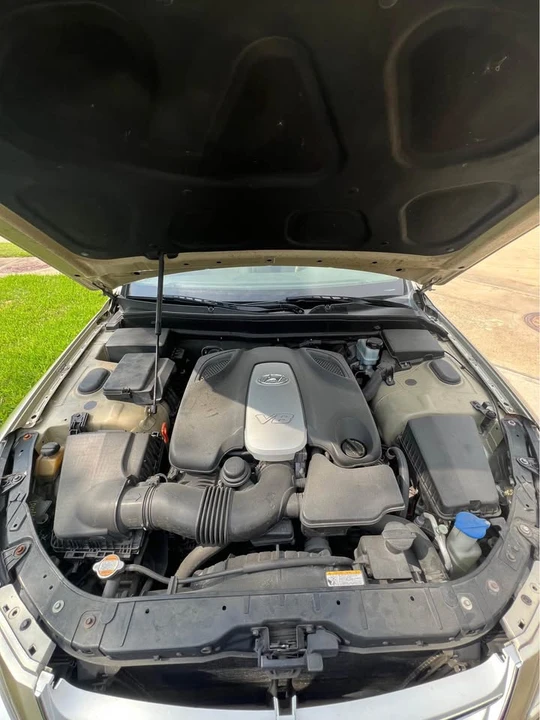 2009 Hyundai Genesis - Image 16 of 18