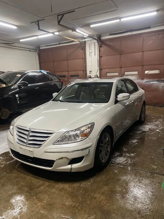 2009 Hyundai Genesis - Image 3 of 7