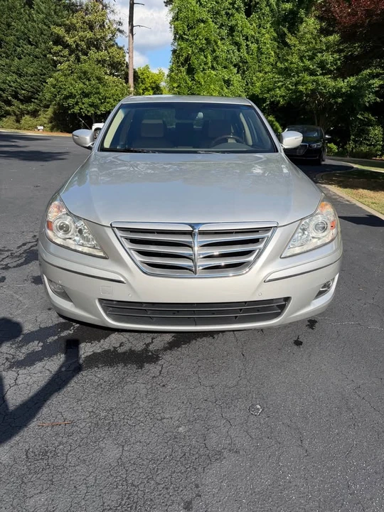 2009 Hyundai Genesis - Image 2 of 8
