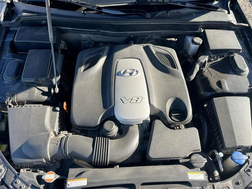 2009 Hyundai Genesis - Image 6 of 14