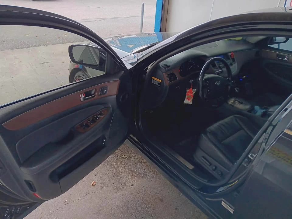 2009 Hyundai Genesis - Image 12 of 20