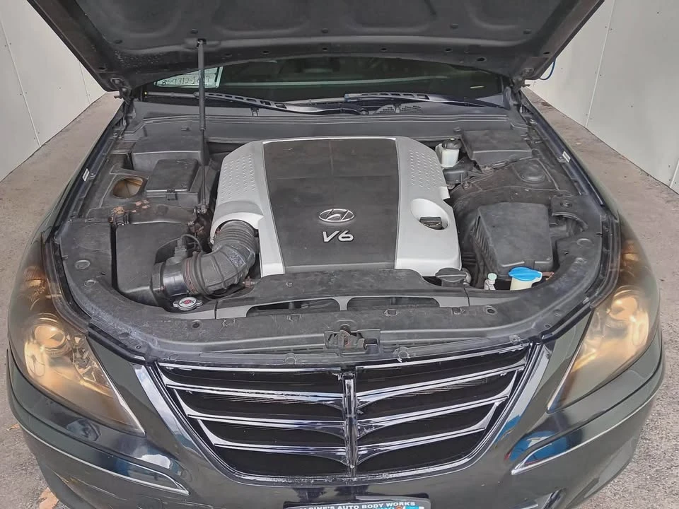 2009 Hyundai Genesis - Image 16 of 20