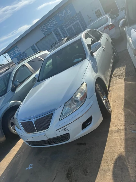 2009 Hyundai Genesis - Image 2 of 4